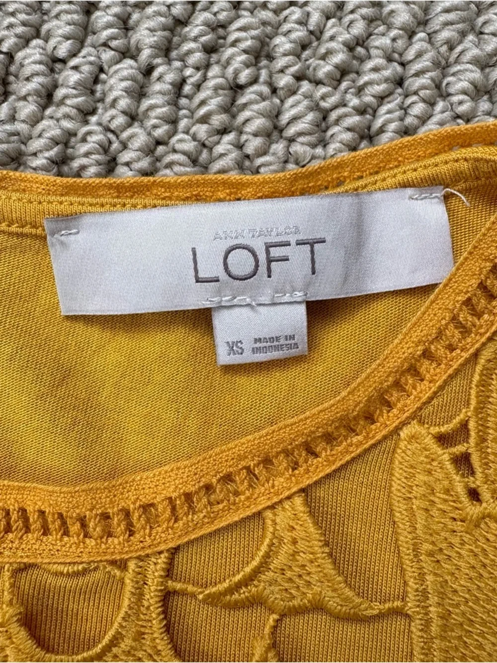 Loft Lace Tank - Picture 3 of 4